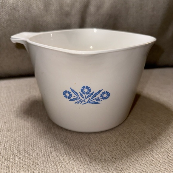 CorningWare Blue Cornflower Measuring Cup 4 cups 32 ounces - Picture 2 of 7